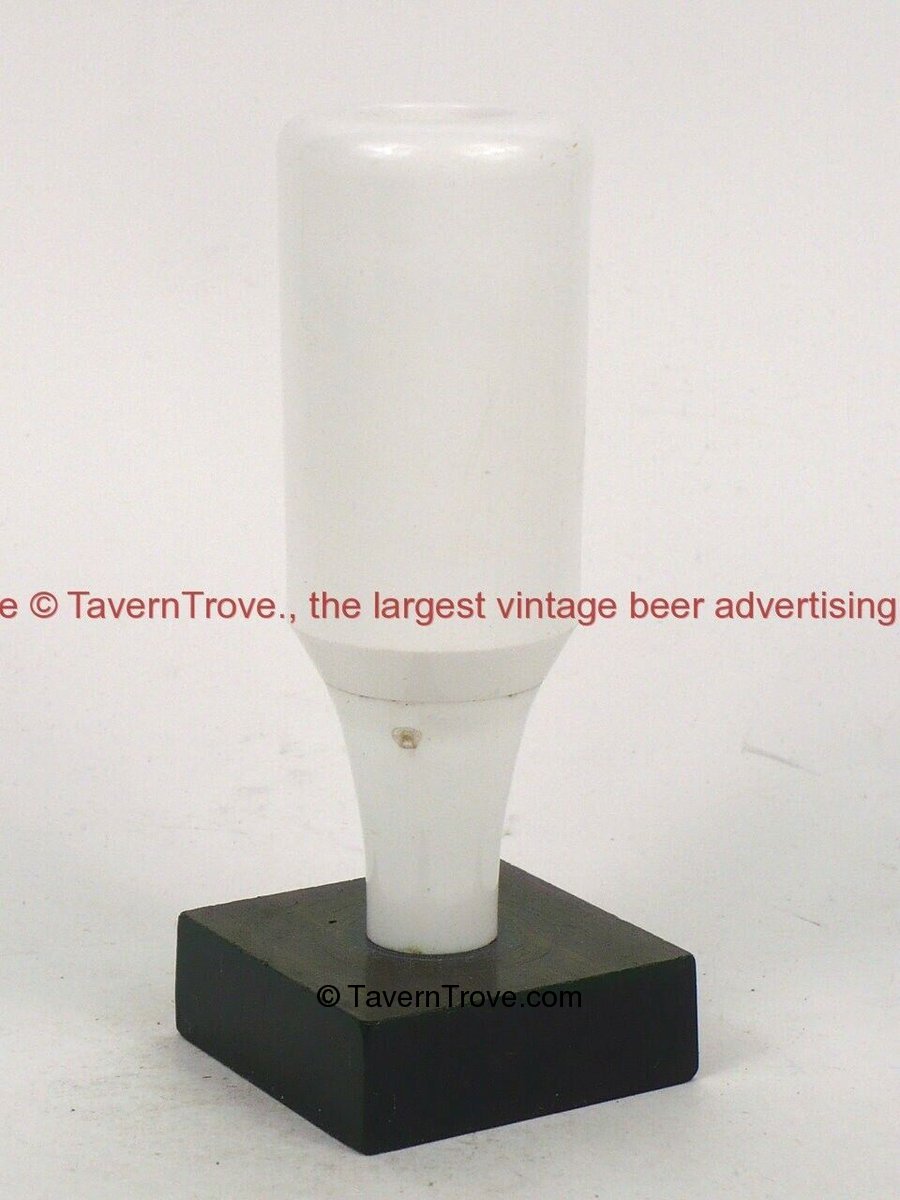 Item 99088 2023 1970s Australia SOUTHWARK OLD STOUT 4¼ inch Porcelain