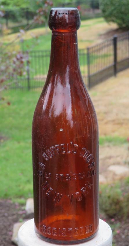 A. Hüpfel's Son's Brewery Beer Blob Top