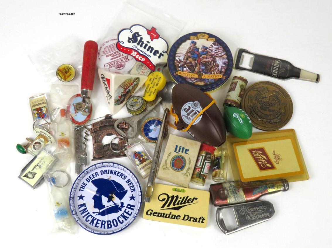 Breweriana Smalls & Etc. Lot