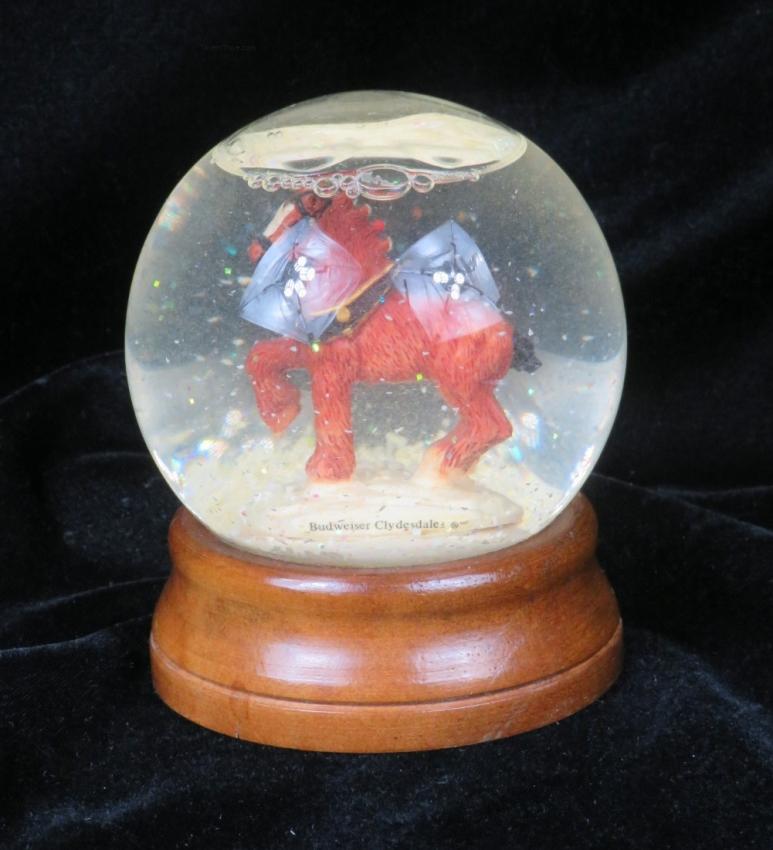 Budweiser Clydesdales 5 inch Snow Globe