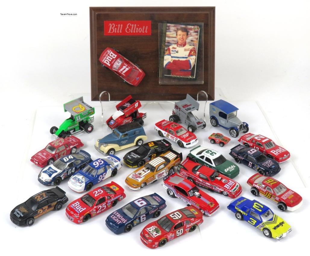 Budweiser/Miller/Stroh's Lot of 24 1:64 Scale Die Cast Race Cars