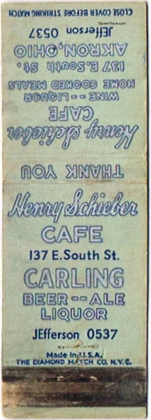 Carling's Black Label Beer/ Red Cap Ale