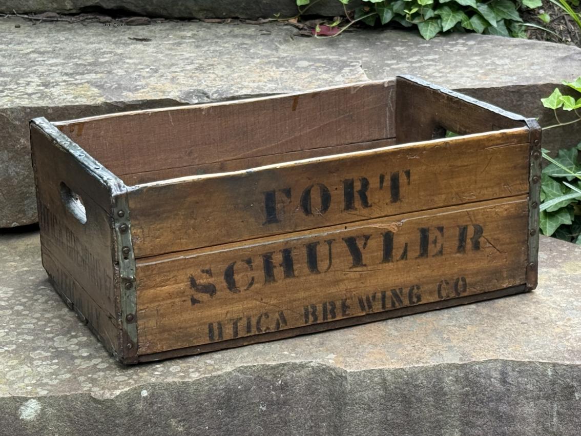 Fort Schuyler Beer Crate