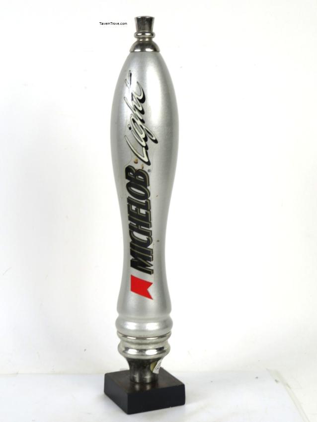 Michelob Light Beer Pub Style