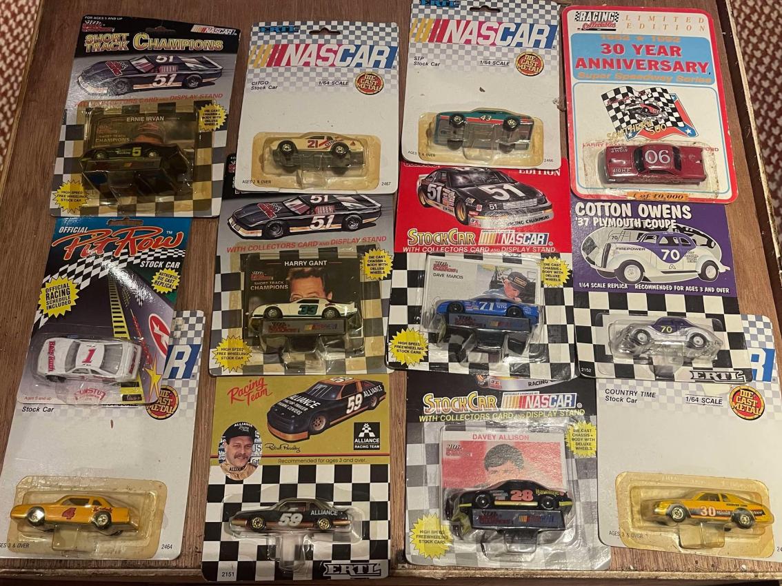 NASCAR Race Cars 1:64 Scale Lot Of 12