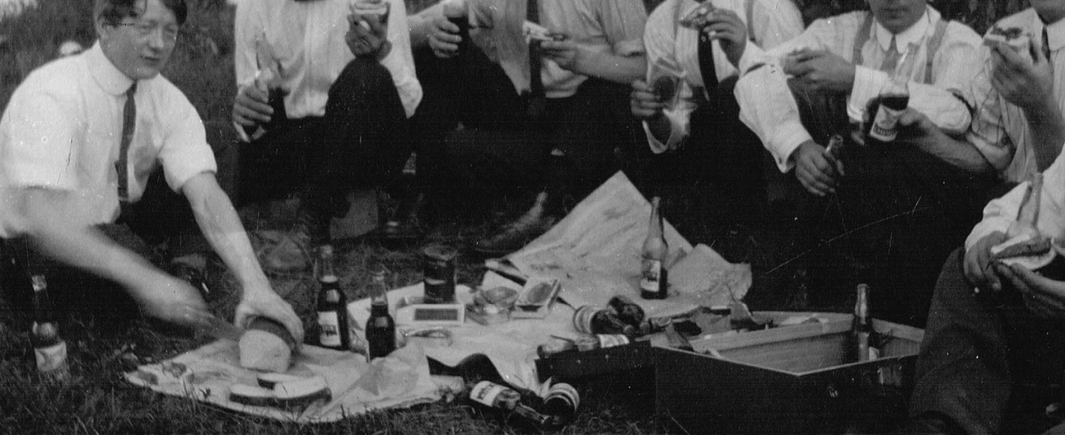 Picnic with Men and Beer