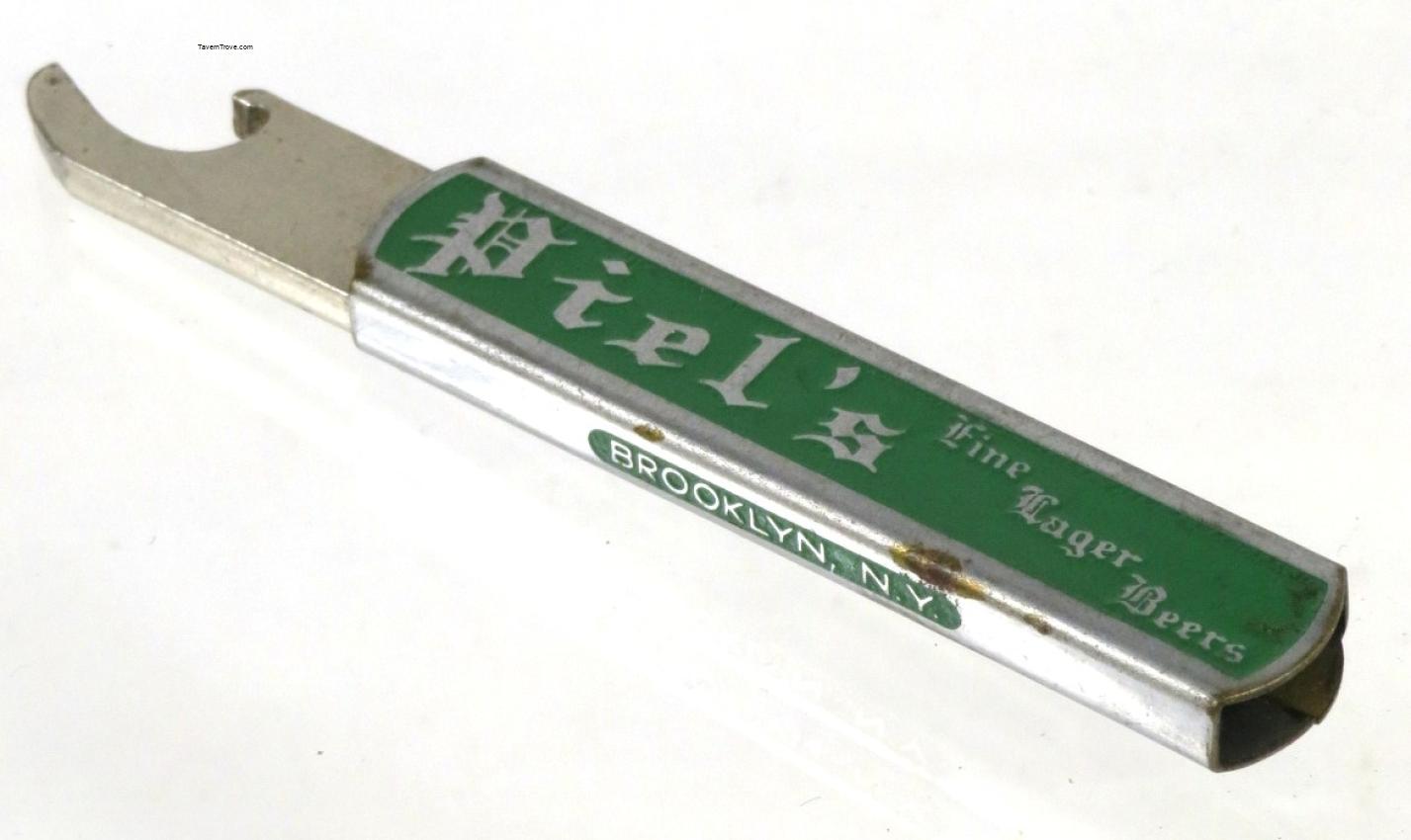 Piel's Fine Lager Beers (Green)