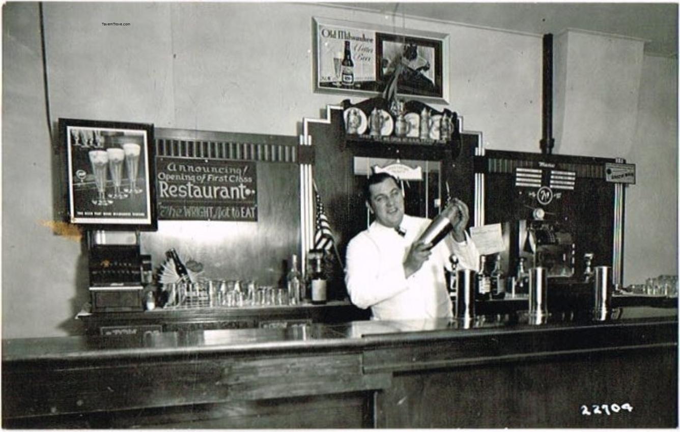 Schlitz, Hyde Park, Old Milwaukee, 7up