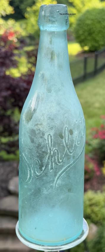 Schlitz Beer (Samuel Lendholm)