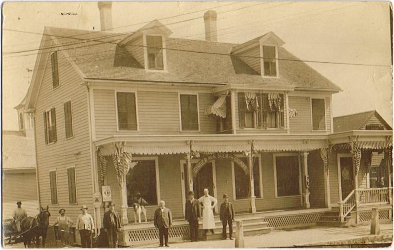Iroquois/Bowler Bros./Frank Jones corner signs on Tavern Exterior