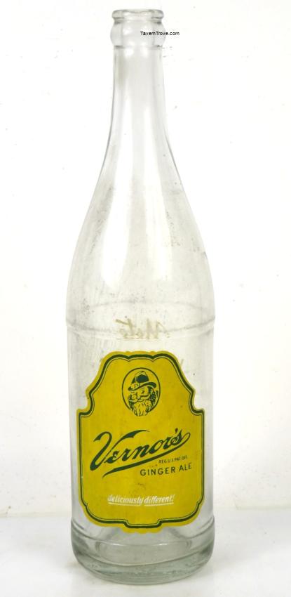 Vernor's Ginger Ale 24oz ACL Bottle Detroit Michigan